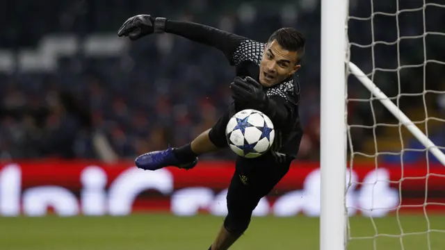 DPR Sahkan Naturalisasi Emil Audero Mulyadi