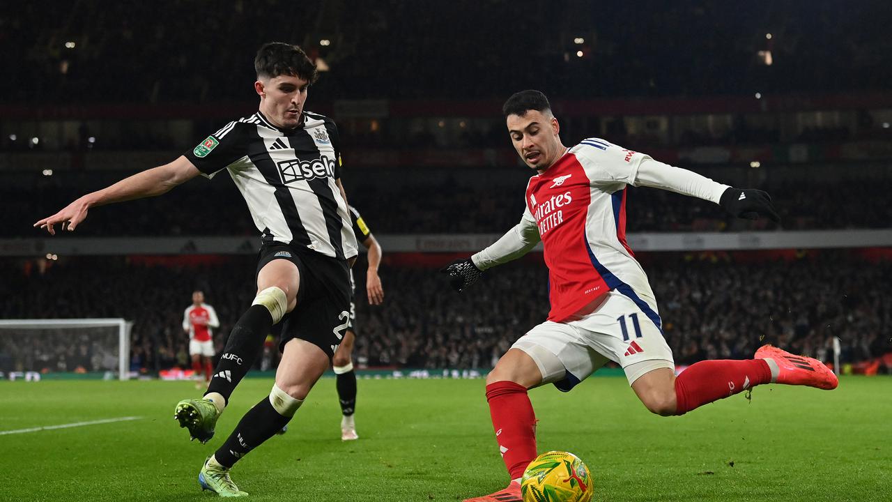 Manchester United Halangi Rencana Rival Sekota Buru Bek Kanan